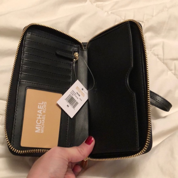 NWT Michael Kors Fulton Phone Case - Picture 2 of 2